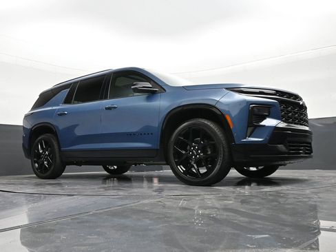 Used 2024 Chevrolet Traverse RS image 23