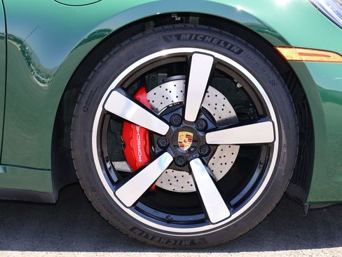 Used 2024 Porsche 911 Carrera S RWD image 27