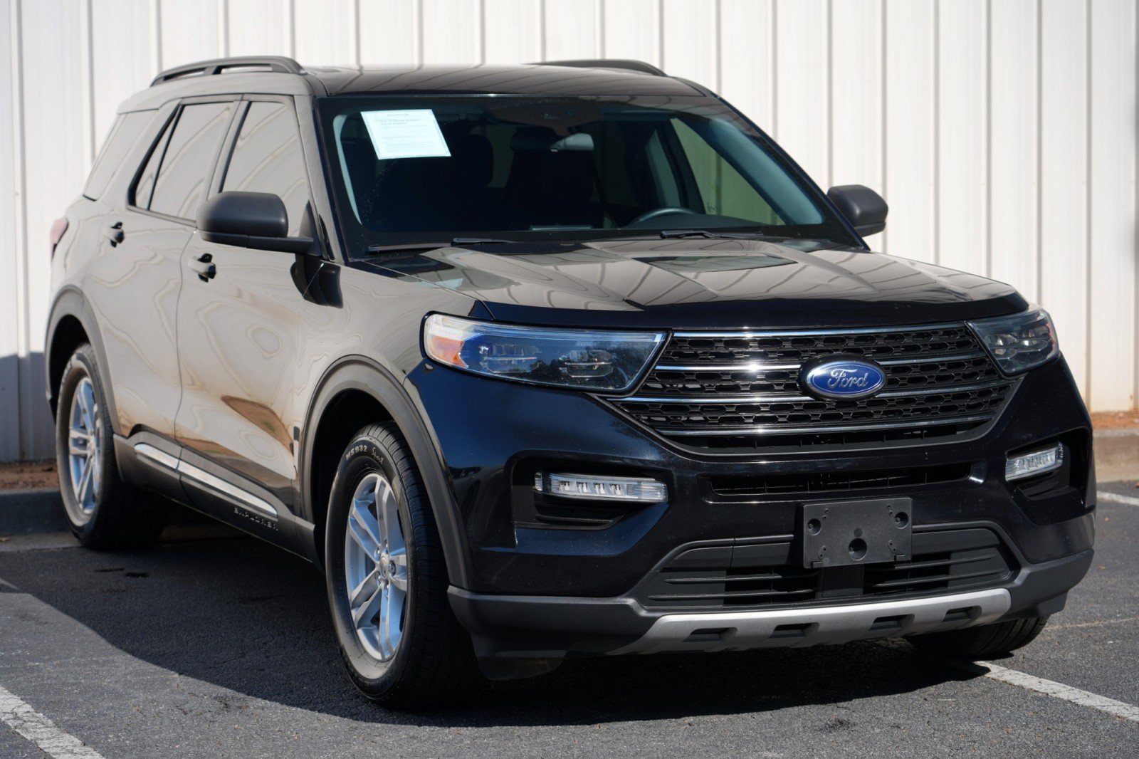 Used 2022 Ford Explorer XLT w/ Equipment Group 202A RWD image 53