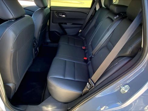 Used 2025 Nissan Rogue SL image 20