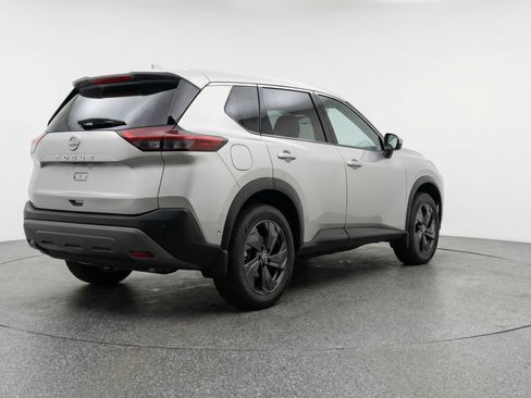 Used 2025 Nissan Rogue SV FWD image 9