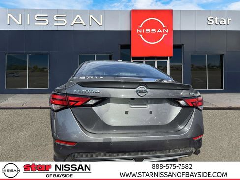 Certified 2022 Nissan Sentra SR w/ Trunk Package image 3