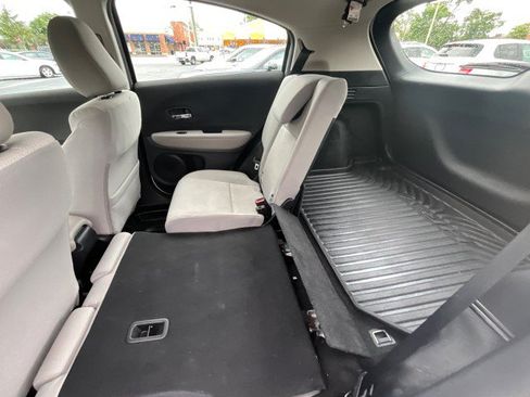 Used 2021 Honda HR-V LX image 25