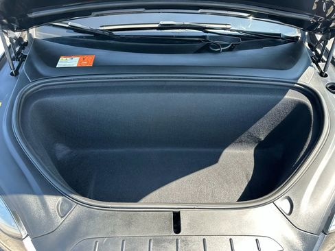 Used 2018 Tesla Model X 75D image 29