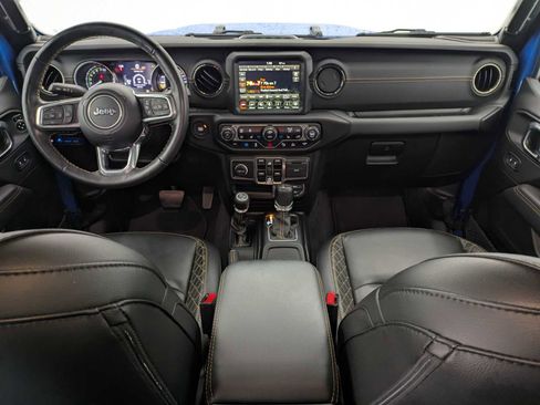 Used 2023 Jeep Wrangler Unlimited Sahara image 17