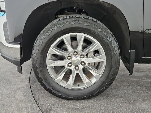 Used 2019 Chevrolet Silverado 1500 LTZ w/ LTZ Premium Package image 40