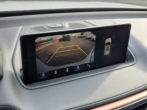 Used 2023 Acura MDX SH-AWD w/ Technology Package image 16