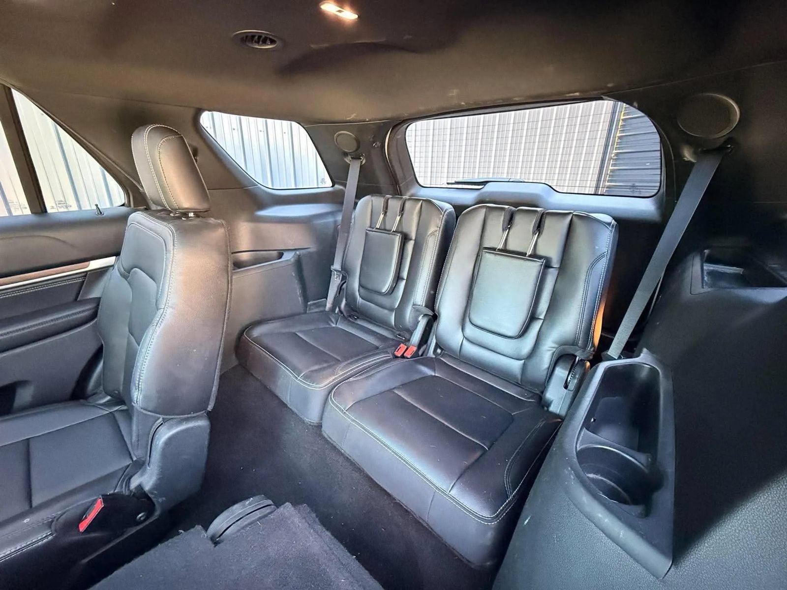 Used 2018 Ford Explorer Limited w/ Equipment Group 301A FWD image 18