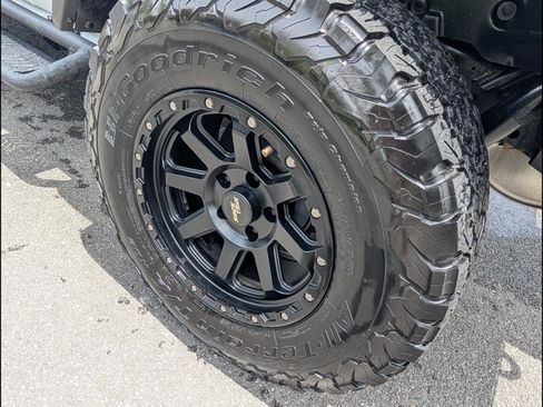 Used 2024 Jeep Wrangler Unlimited Rubicon AWD/4WD image 21
