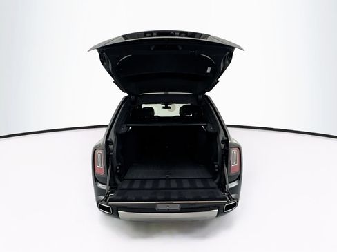 Used 2024 Rolls-Royce Cullinan AWD/4WD image 29
