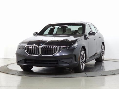 New 2026 BMW 530i xDrive image 3