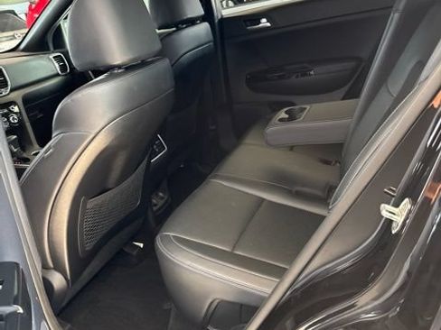 Used 2021 Kia Sportage S w/ S AWD Premium Package image 6