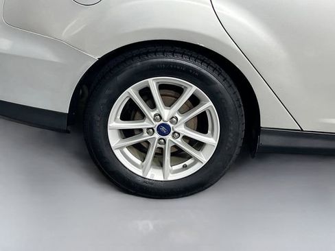 Used 2017 Ford Focus SE FWD image 33