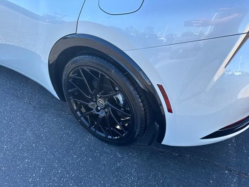 Used 2023 Toyota Prius Prime FWD image 9