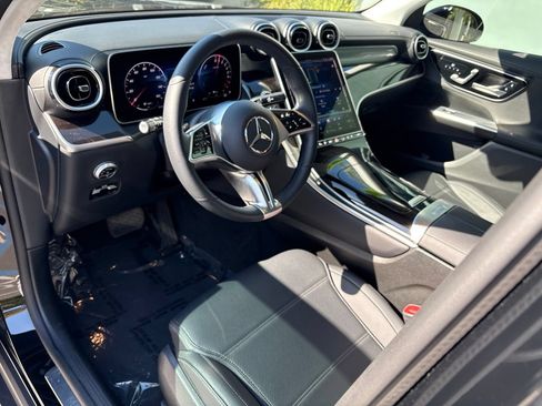 Used 2025 Mercedes-Benz GLC 350e 4MATIC image 6