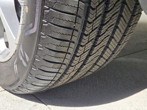 New 2026 BMW X5 xDrive40i w/ Off-Road Package image 12