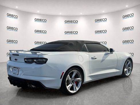 Certified 2021 Chevrolet Camaro SS RWD image 7