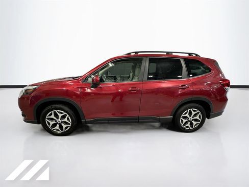 Used 2022 Subaru Forester Premium AWD/4WD image 8