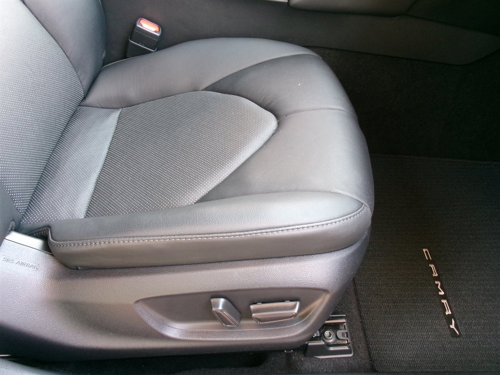 Used 2024 Toyota Camry XLE FWD image 23