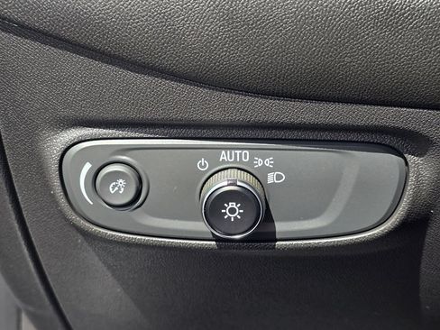 Used 2022 Chevrolet Equinox LT AWD/4WD image 27