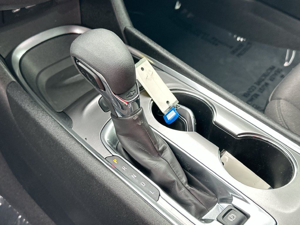 Used 2024 Chevrolet Malibu LT FWD image 16