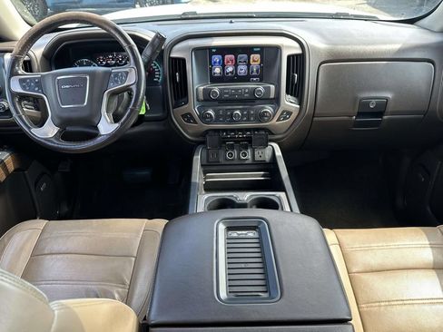 Used 2018 GMC Sierra 1500 Denali AWD/4WD image 15