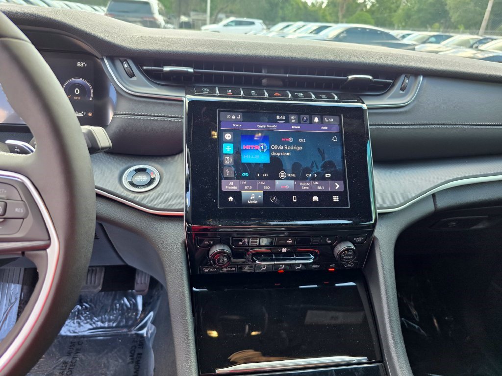 New 2025 Jeep Grand Cherokee Altitude RWD image 21