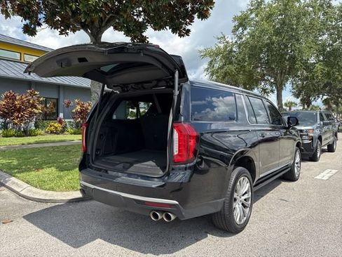 Used 2023 GMC Yukon XL Denali AWD/4WD image 20