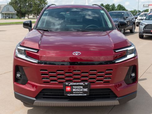 Used 2026 Toyota RAV4 Limited AWD/4WD image 4
