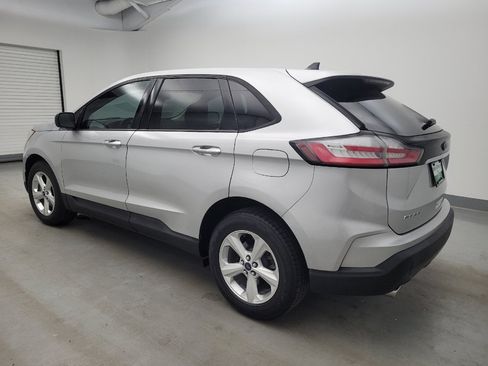 Used 2019 Ford Edge SE FWD image 3