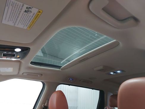 Used 2024 Kia Carnival SX Prestige image 41