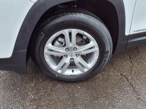 Certified 2022 GMC Terrain SLE w/ Driver Convenience Package image 34