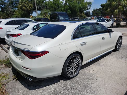 Certified 2022 Mercedes-Benz S 500 4MATIC image 3