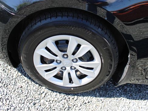 Used 2011 Hyundai Sonata GLS FWD image 23