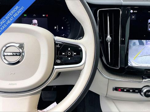 Certified 2023 Volvo XC60 B5 Plus w/ Climate Package AWD/4WD image 28