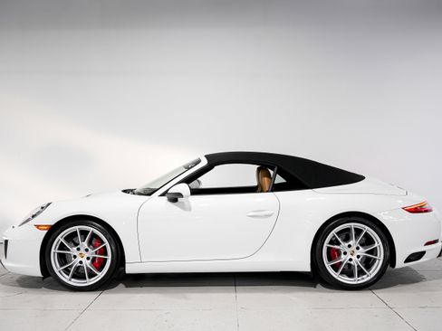 Used 2017 Porsche 911 Carrera S image 7