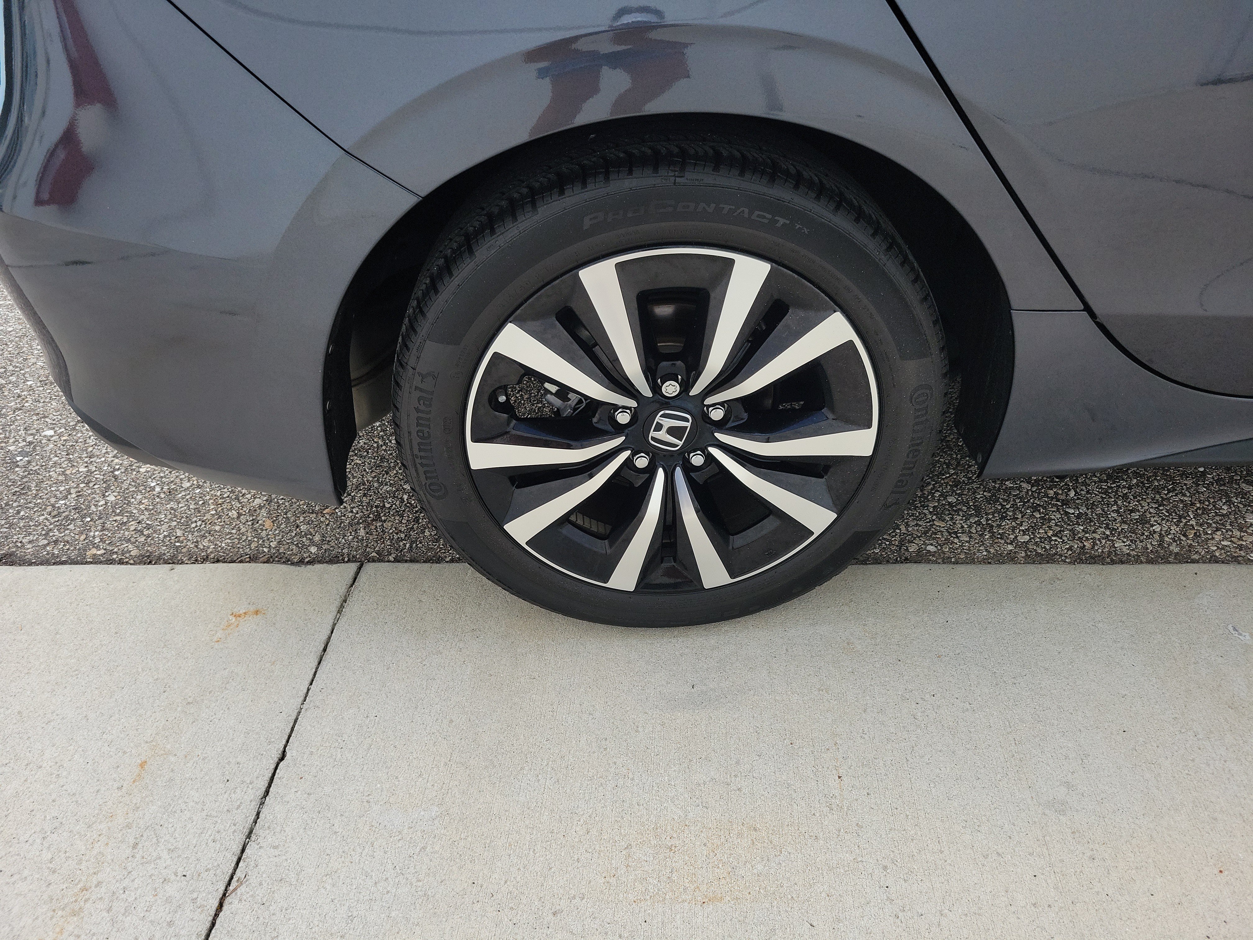 Certified 2024 Honda Civic EX-L image 10