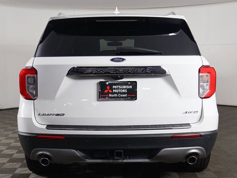 Used 2022 Ford Explorer Limited w/ Limited Technology Package image 16