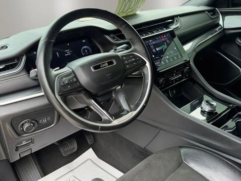 Used 2021 Jeep Grand Cherokee L Laredo AWD/4WD image 9
