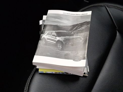 Used 2022 Ford Explorer XLT w/ Equipment Group 202A image 28