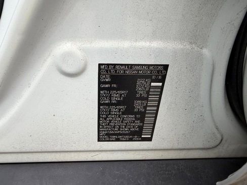 Used 2017 Nissan Rogue SV image 20