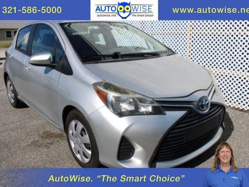 Used 2017 Toyota Yaris L image 1