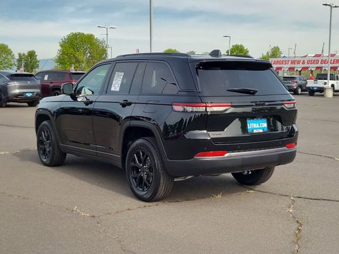 New 2026 Jeep Grand Cherokee Altitude AWD/4WD image 12