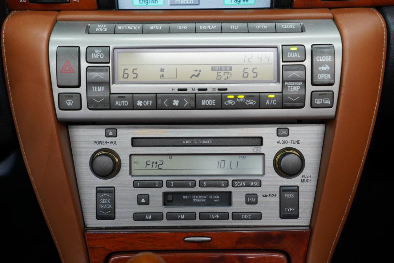 Used 2002 Lexus SC 430 Convertible RWD image 24