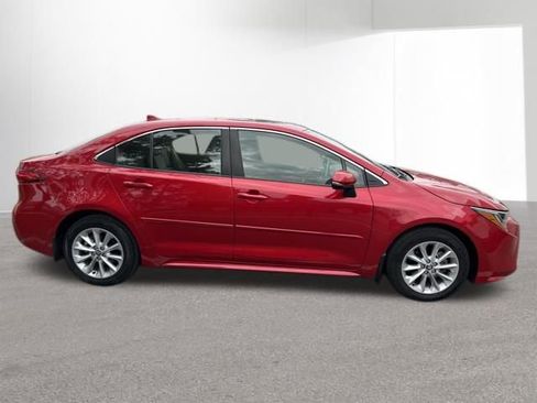 Certified 2021 Toyota Corolla XLE image 10