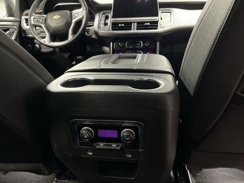 Used 2024 Chevrolet Suburban LT image 15