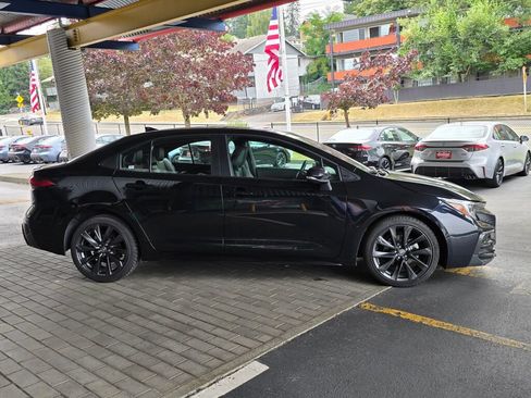 Used 2024 Toyota Corolla XSE FWD image 4