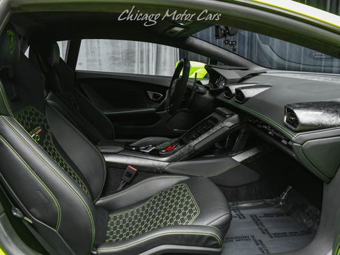 Used 2020 Lamborghini Huracan EVO image 22