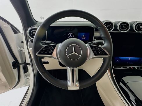 Certified 2025 Mercedes-Benz GLC 300 image 12