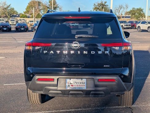 Certified 2025 Nissan Pathfinder SV image 5